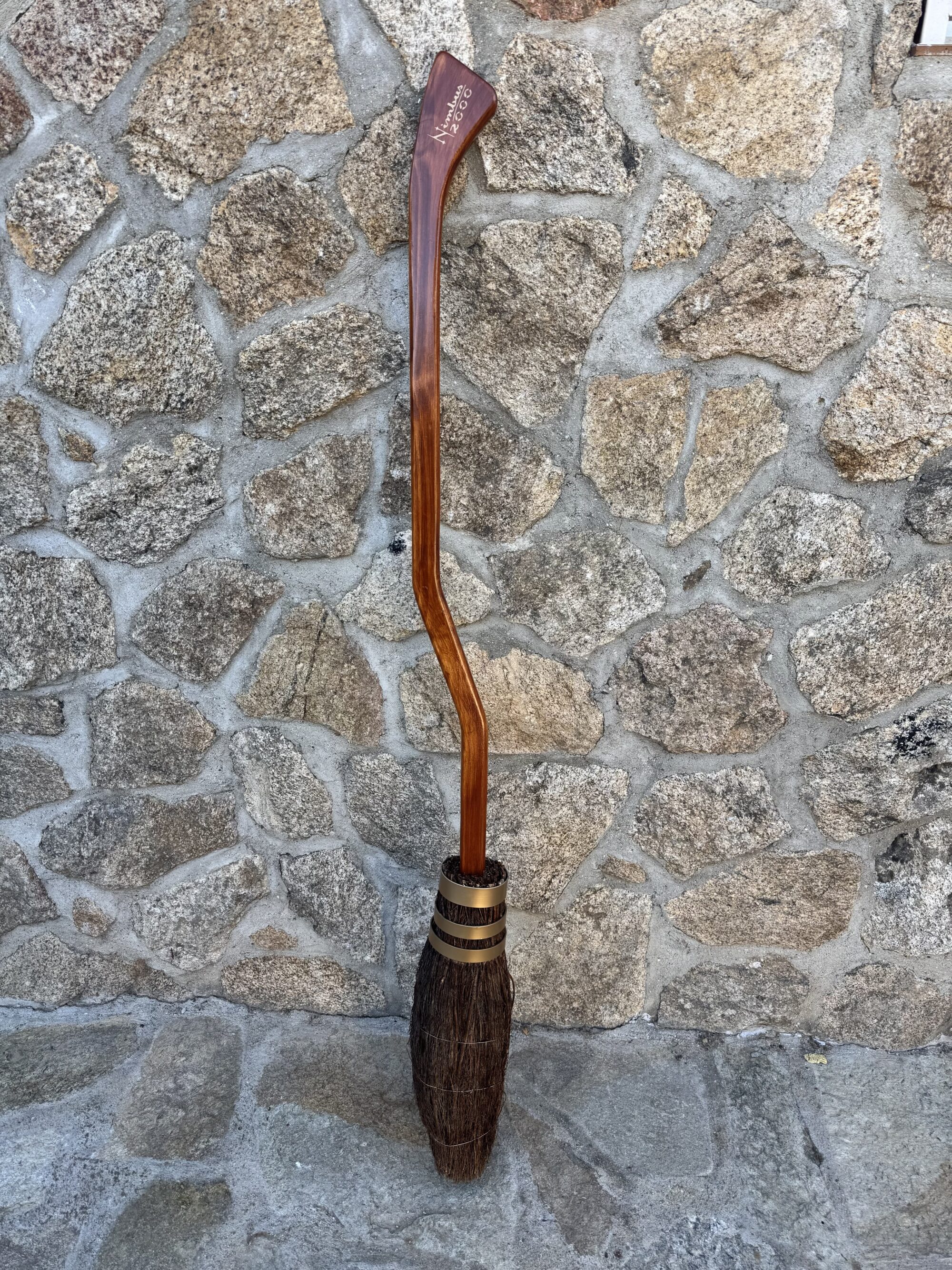 escobas replicas de harry potter comprar nimbus 2000